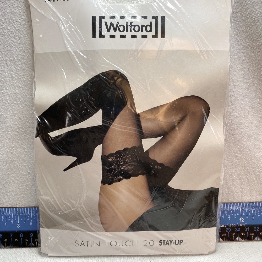 Wolford Satin Touch 20 Thigh Hi White Lace